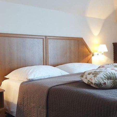 Hotel Zorza Namysłów Екстериор снимка