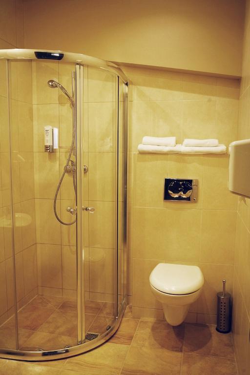 Hotel Zorza Namysłów Стая снимка