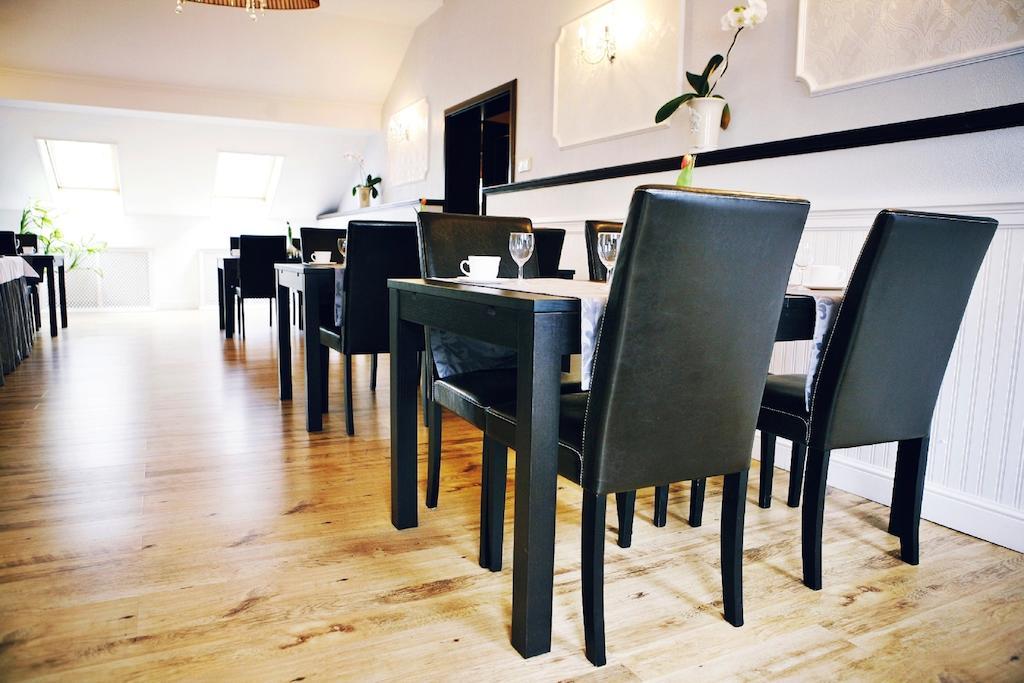 Hotel Zorza Namysłów Екстериор снимка