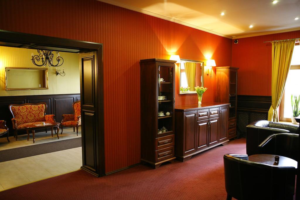 Hotel Zorza Namysłów Екстериор снимка