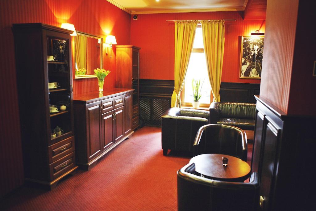 Hotel Zorza Namysłów Екстериор снимка