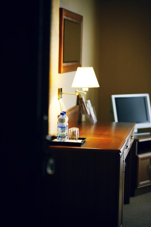 Hotel Zorza Namysłów Стая снимка