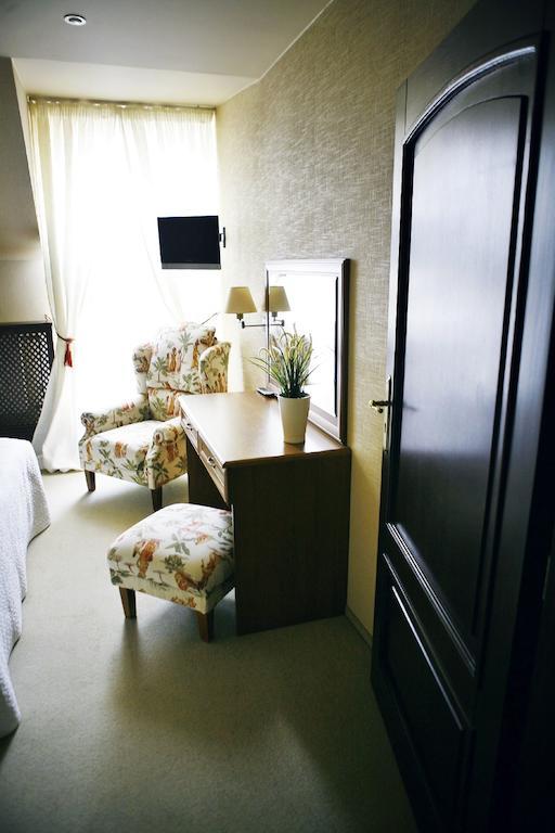 Hotel Zorza Namysłów Стая снимка