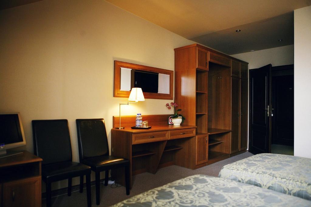 Hotel Zorza Namysłów Стая снимка