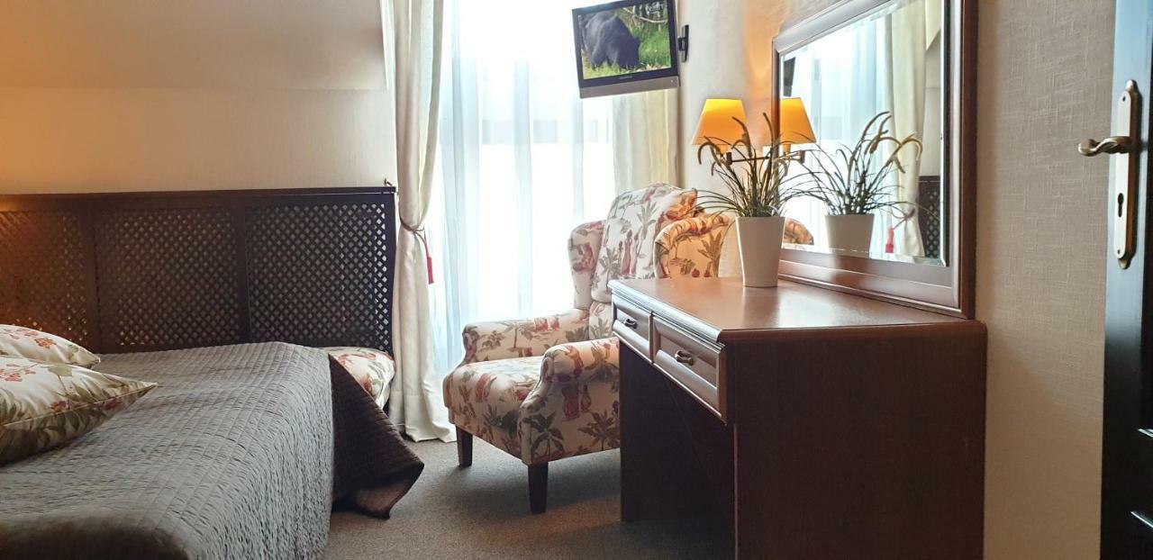 Hotel Zorza Namysłów Екстериор снимка
